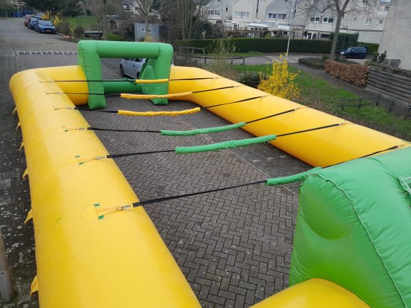 Levend tafelvoetbal spel foto 3 Opblaasspellen huren