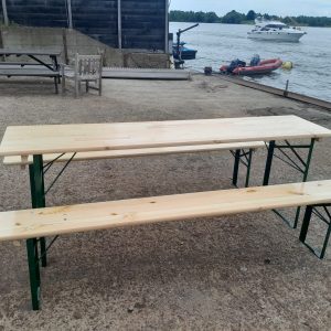 Biertafel incl. 2 banken